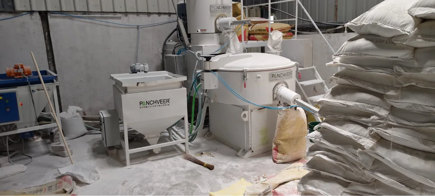 Compound mixing before extrusion
